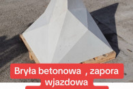 Bryła betonowa zapora wjazdowa